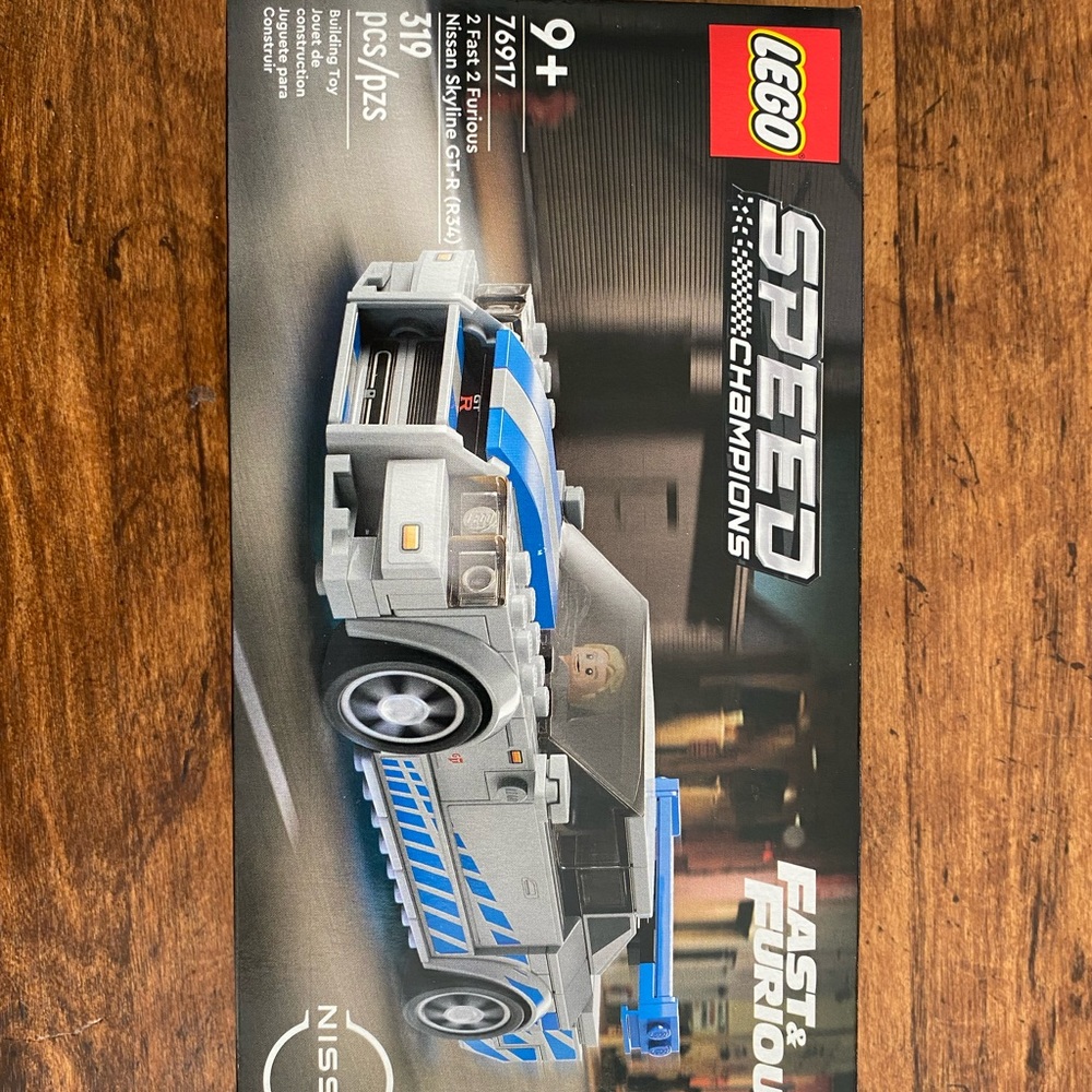 Lego Nissan skyline G-TR (R34)